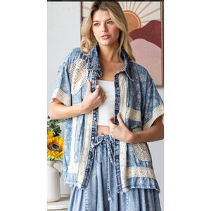 Women's Oli & Hali Blue and White Floral Lace Button Down Shirt L